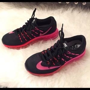 Women’s Nike Air Max 2016 Running Shoe